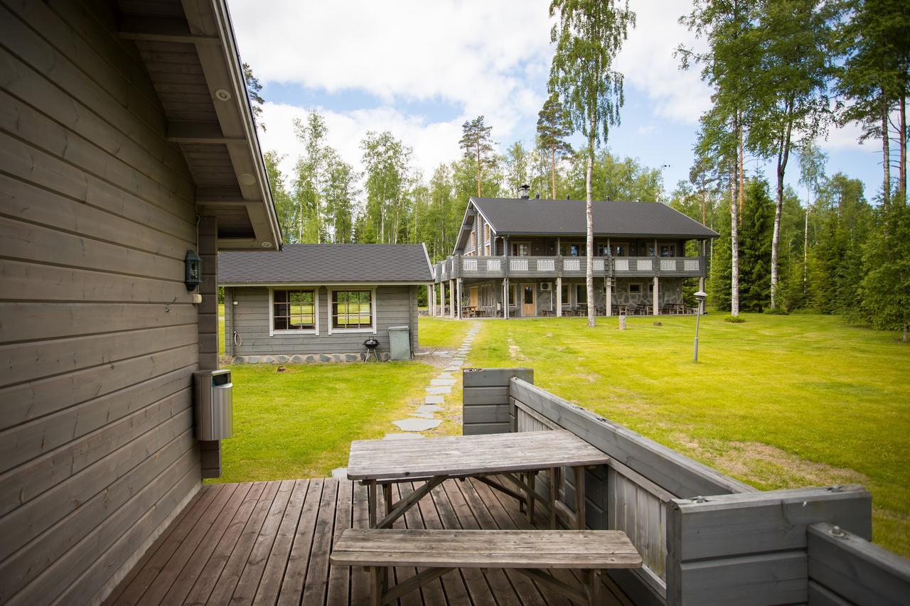 Hotel Kuus-Hukkala Harkala  Exterior foto